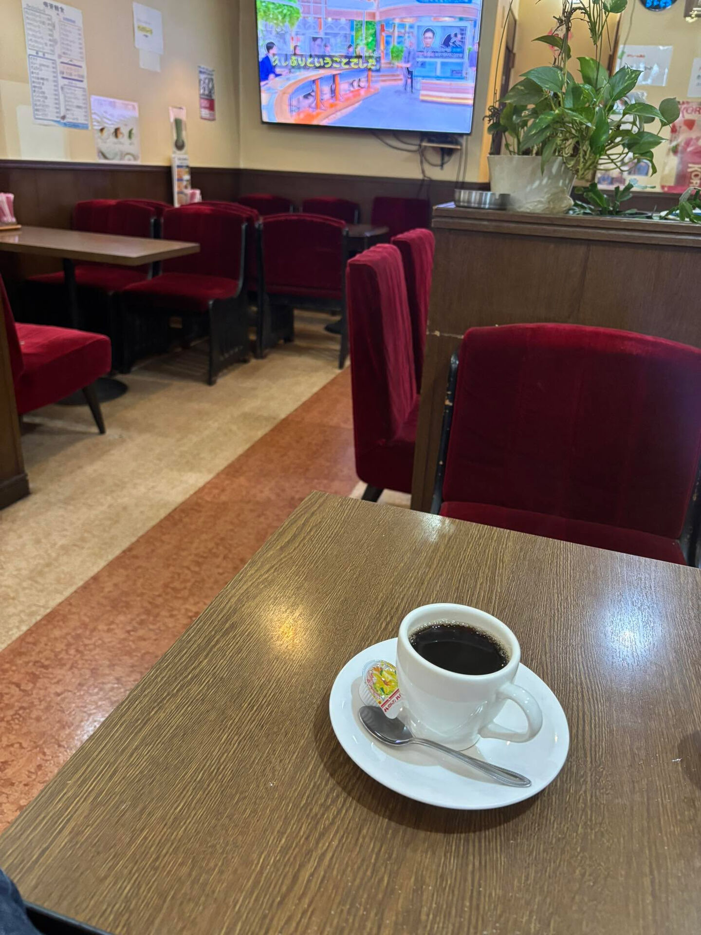 今日は阪神尼崎の商店街の中の純喫茶で一服☕️ 